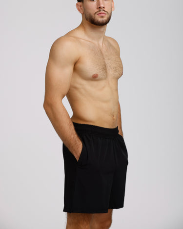 ALL DAY Training Shorts Schwarz