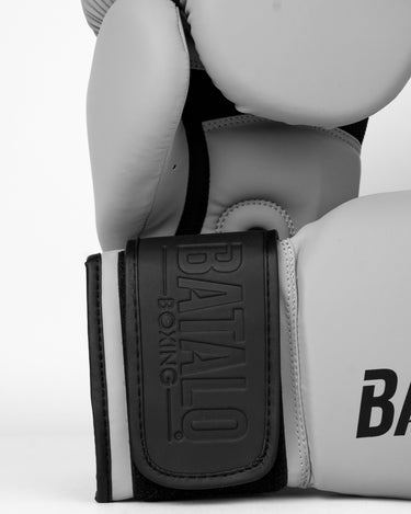 Premium BATALO Boxhandschuhe 2.0 Grau